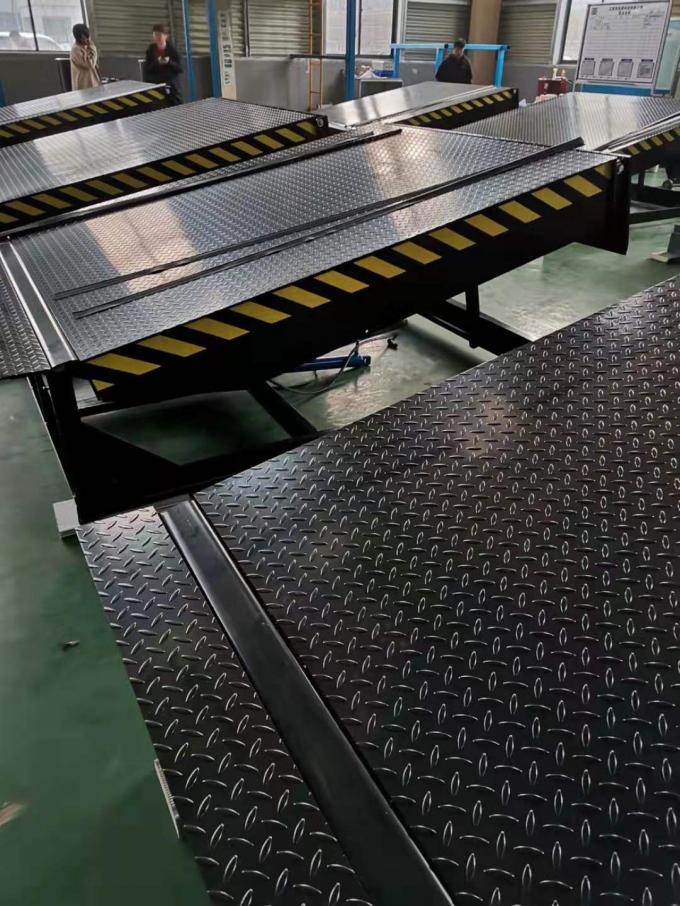 380V Loading Truck Dock Leveler , Loading Dock Equipment Large Capacity