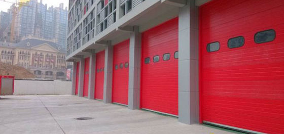 40mm Thickness Coated Steel 380V Motor Lifting Automatic Sliding Warehouse Insulated Sectional Doors