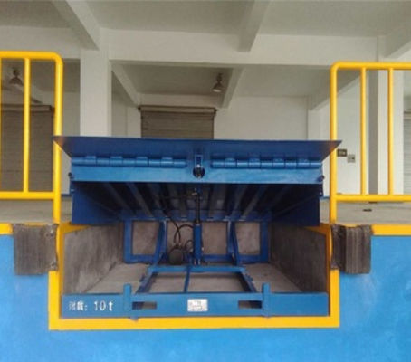 Hydraulic Loading Dock Leveler High Strength Steel Warehouse Logistics Adjustable