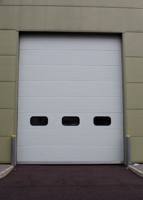 Flat Or Contoured Panels Insulated Sectional Doors Industrial Or Commercial Automatic