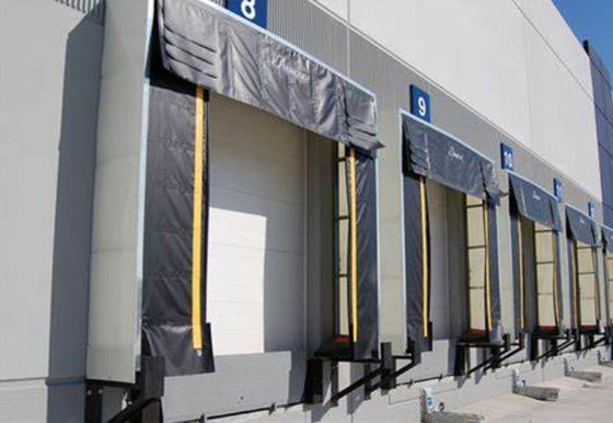 Wear Resistant Cord Fabric Loading Dock Shelters Protection From Elements