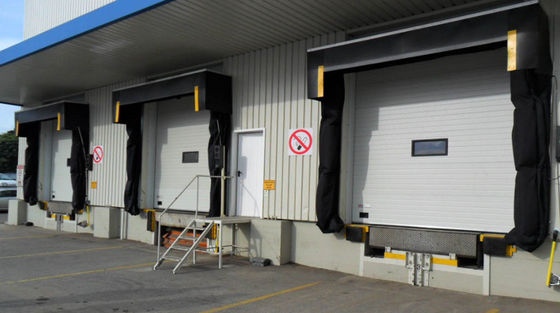 Wear Resistant Cord Fabric Loading Dock Shelters Protection From Elements