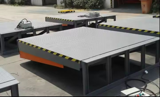 Mechanical Loading Dock Leveler Galvanized Finish Safety Bars Hydraulic Platform For Dock Level
