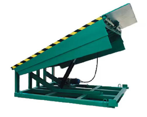 Stationary Hydraulic Workshop Automatic Dock Plate Dock Door Levelers 25000-40000LBS Safe Design With Safety Curbs