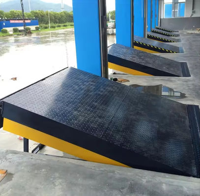 Truck Unloading Cargo Forklift Use Stationary Hydraulic Electric Loading Dock Leveler With Foot Pedal Control Advantages