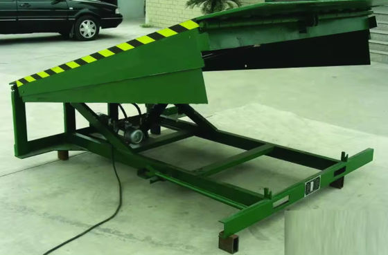Customizable Electric Loading Dock Leveler With Push Button Controls Wholesale Telescopic Automatic Loading Equipment