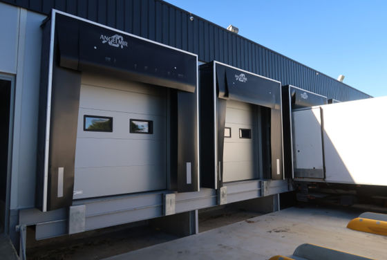 Modern Adjustable Loading System Dock Door Shelter With PVC Plastic Rubber Material Mechanical Dock Shelter