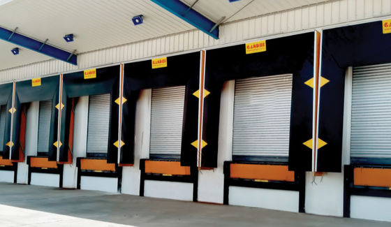 Easy Installation PVC Dock Door Shelter Providing Protection Against The Elements Customized Industrial