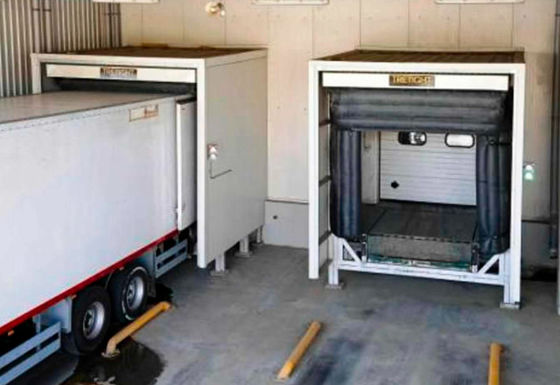 Easy Installation Industrial Rectangular Inflatable Dock Shelter With Excellent Weather Resistance