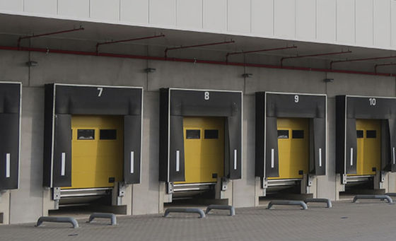 Modern Industrial Loading Dock Shelters Easy Installation Durability For Truck Cold Room Door