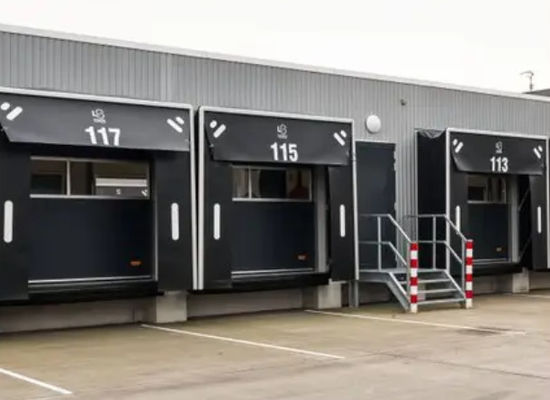Customized Industrial Adjustable Inflatable Insulated Airtight Sealed Dock Shelter For Rectangular Docks