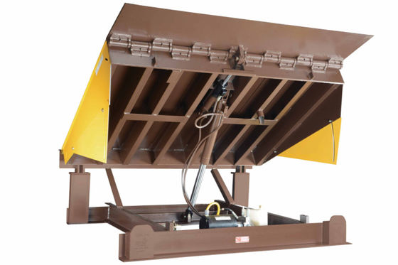 Workshop Automatic Dock Plate Dock Door Levelers 25000-40000LBS Safe Design Customizable Platform Size Safety Chains