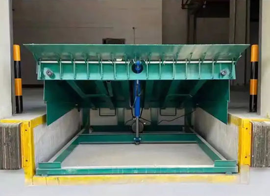 Mechanical Dock Door Levelers Workshop Automatic Dock Plate 25000-40000LBS Safe