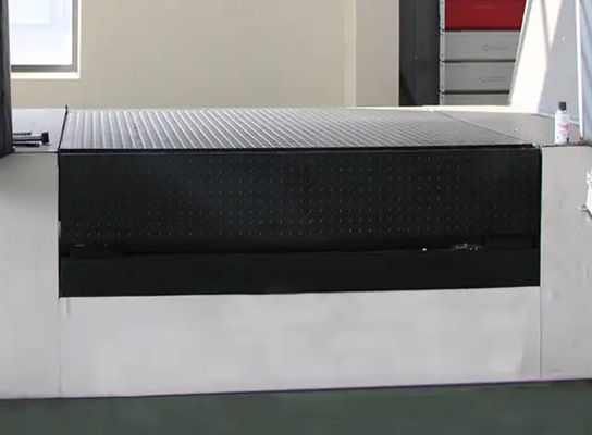 Customizable Lip Length Dock Door Levelers Workshop Automatic Dock Plate 25000-40000LBS Safe Design for Loading Docks