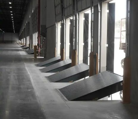 Adjustable Hydraulic Warehouse Handheld Remote Controlled Dock Door Levelers Workshop Automatic Dock Plate Dock Door Levelers for Logistic Center