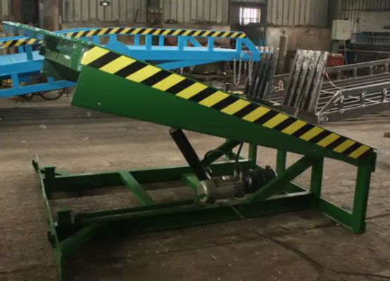 Workshop Automatic Wholesale Factory Price Fixed Hydraulic Dock Leveler 8-15 Ton Platform Lift Dock Ramp Forklift Ramp Loading Dock Leveler
