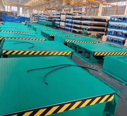 Capacity 10 Workshop Automatic Dock Plate Dock Door Levelers Air Dock Leveler Manual Type Heavy Duty Loading Ramp  for Warehouse Logistics