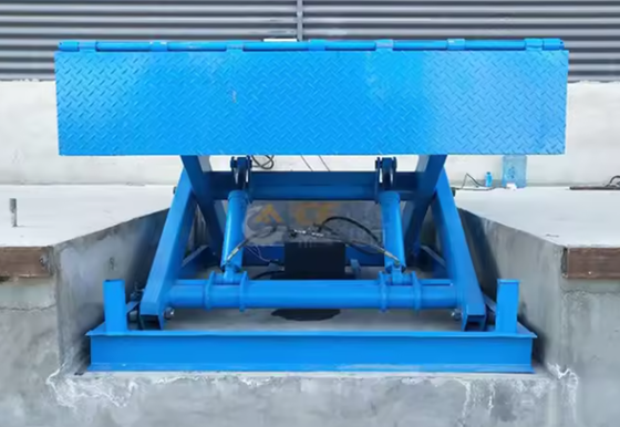Handheld Remote Controls Dock Door Levelers Workshop Automatic Dock Plate Dock Door Levelers 25000-40000LBS Safe Design Capacity 10