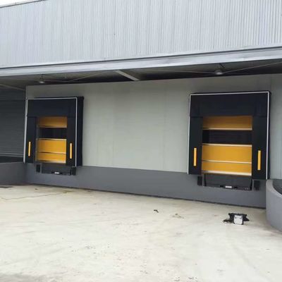 Pvc Fabric Mechanical Loading Dock Shelters Widely Used For Industries