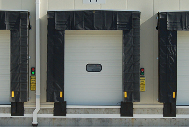 Aluminum Alloy Frame Loading Dock Shelters For Warehouse Or Logistics PVC Thickened Curtain