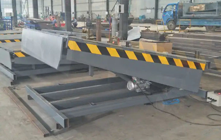 Galvanized Finish Loading Dock Leveler with Customizable Platform Size and Lip Length 6 Ton Electric Hydraulic Platform