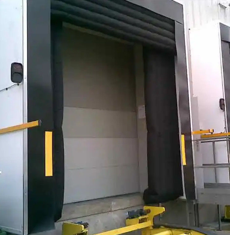 Wear-resistant Fabric Loading Dock Shelters Customized Color High Durability Industrial Dock Shelter Sponge Dock Seal