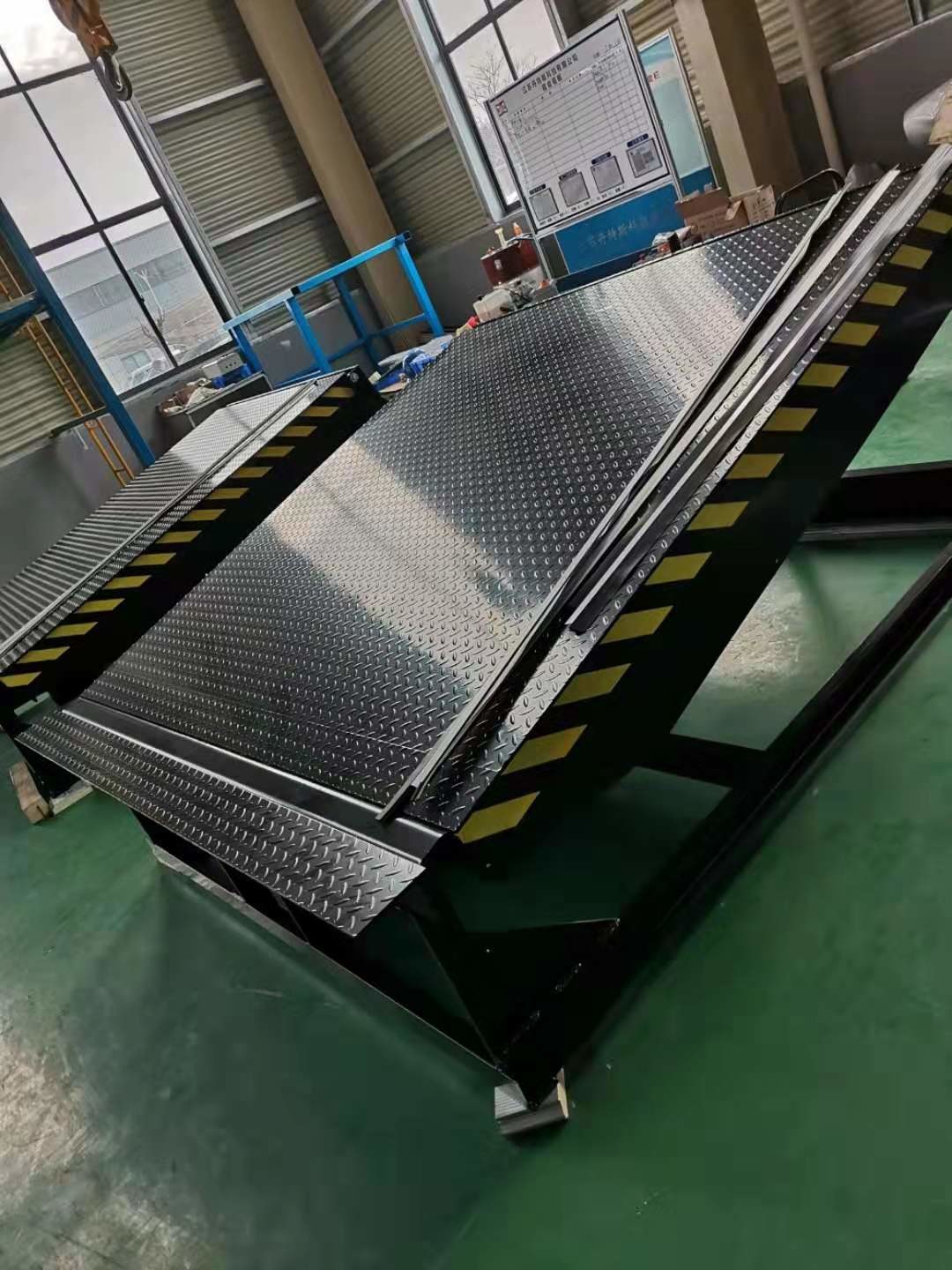 Stationary 10000LBS Logistic Park Mechanical Pit Loading Dock Leveler